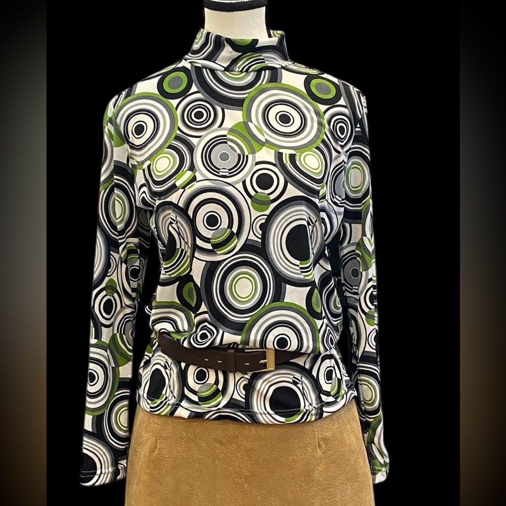 Long-Sleeve Geo Circle Print Turtleneck Top - Green/Black/White